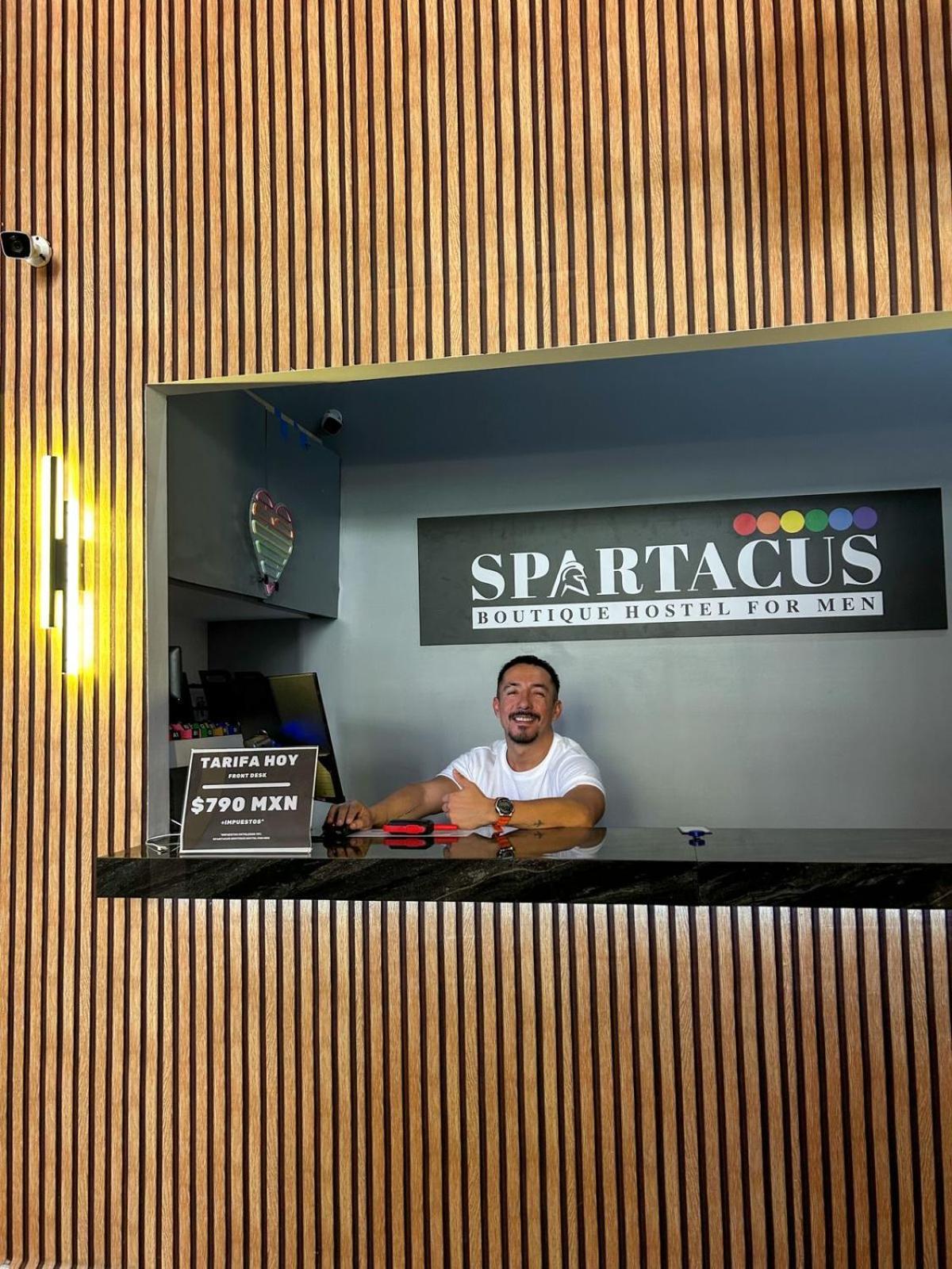 Spartacus Hostel Boutique For Men Puerto Vallarta Bagian luar foto