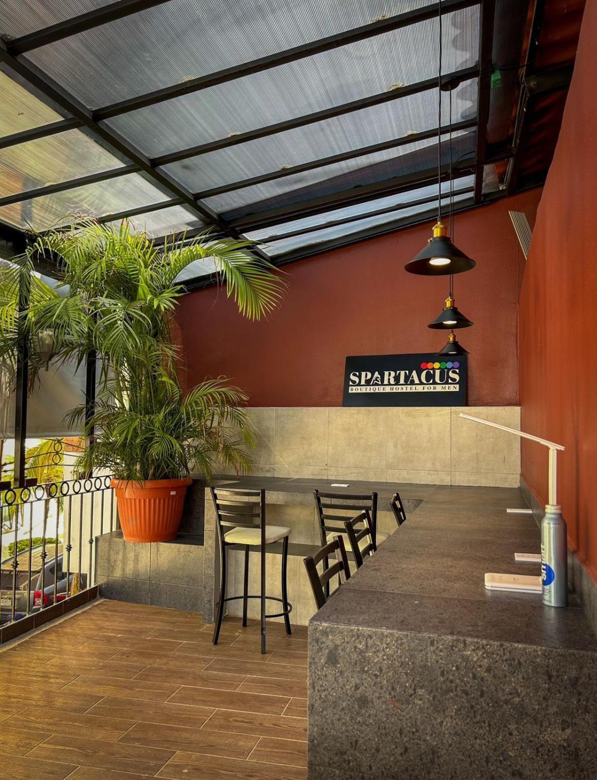 Spartacus Hostel Boutique For Men Puerto Vallarta Bagian luar foto
