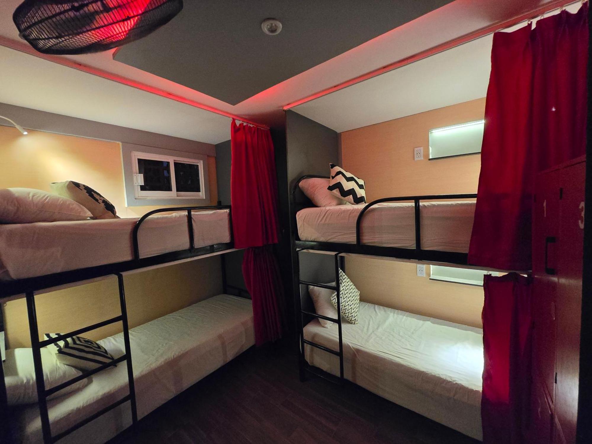 Spartacus Hostel Boutique For Men Puerto Vallarta Bagian luar foto
